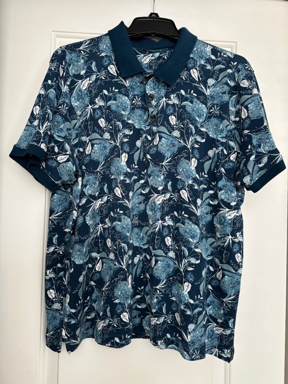 Perry Ellis Men’s Navy Blue Floral-Print Polo